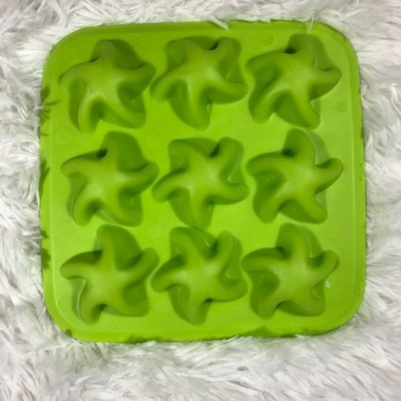 NWOT Set of 4 Pineapple Starfish Fish Flora Silicone Soap Mold Trays - Picture 8 of 10